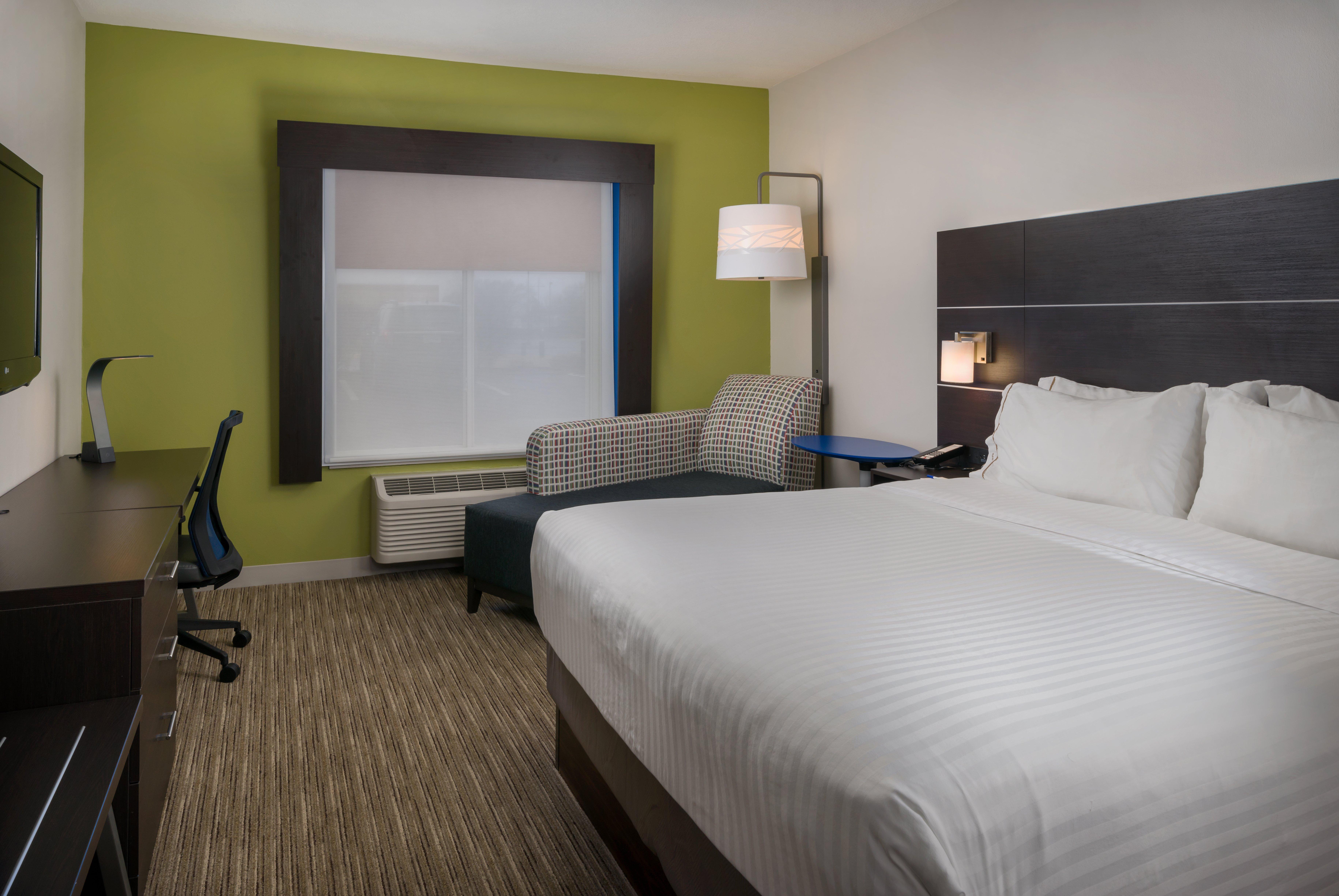 Holiday Inn Express Lawrence By Ihg Exterior photo