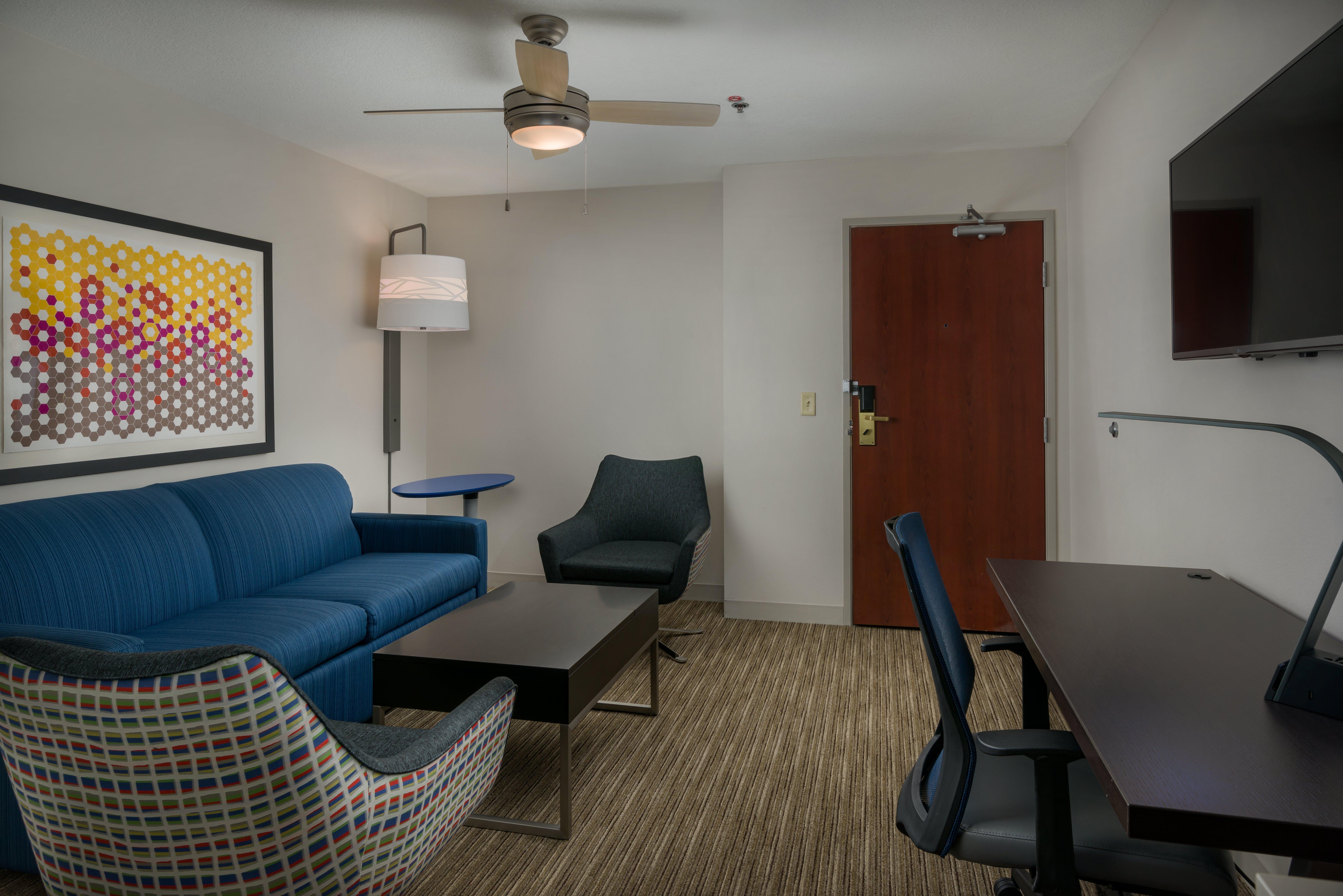 Holiday Inn Express Lawrence By Ihg Exterior photo