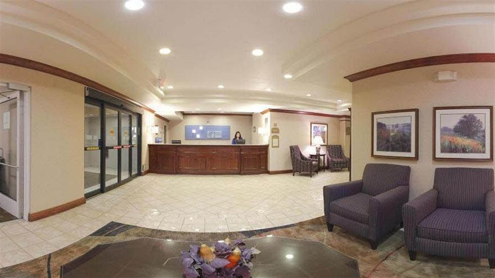 Holiday Inn Express Lawrence By Ihg Exterior photo