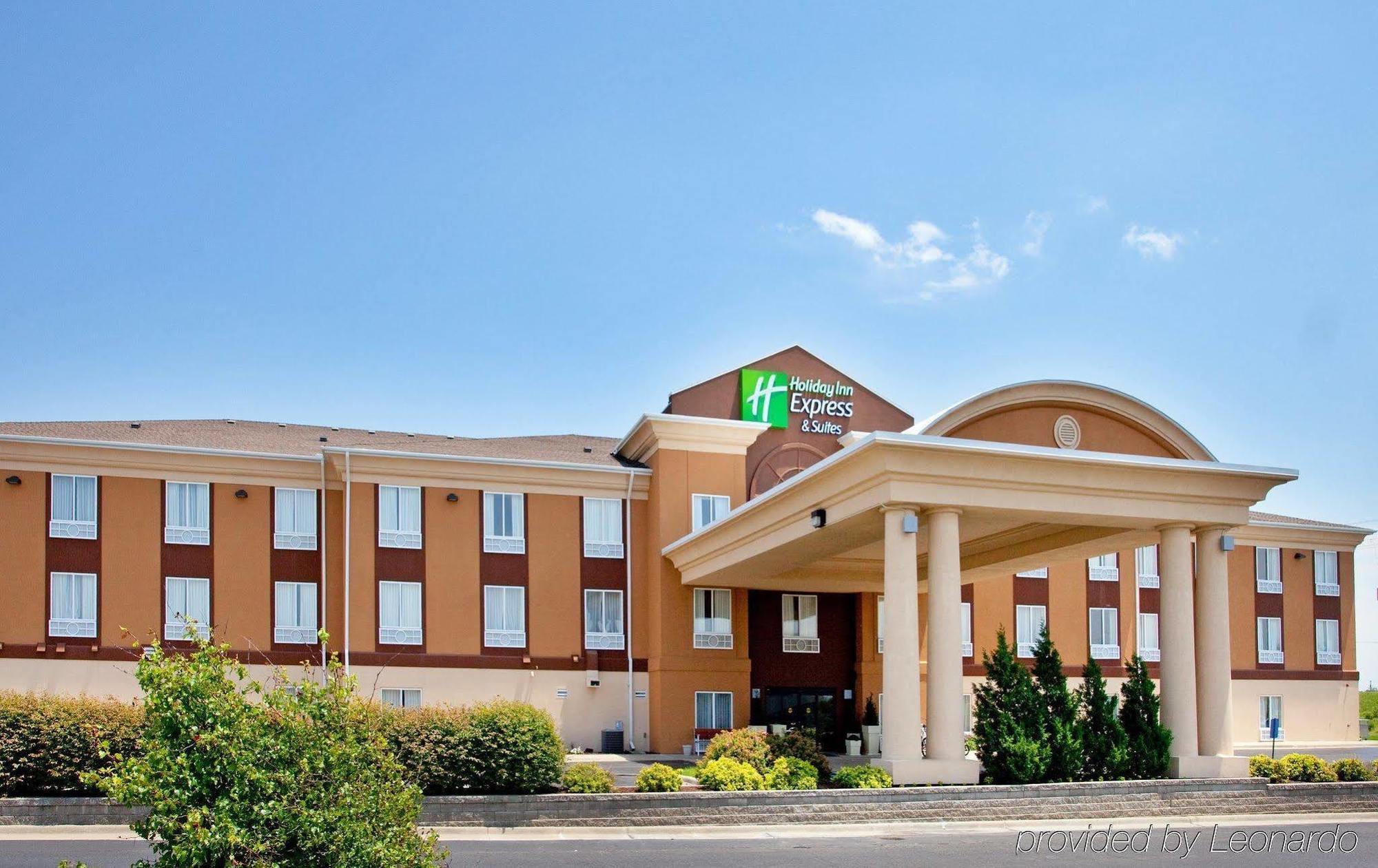 Holiday Inn Express Lawrence By Ihg Exterior photo