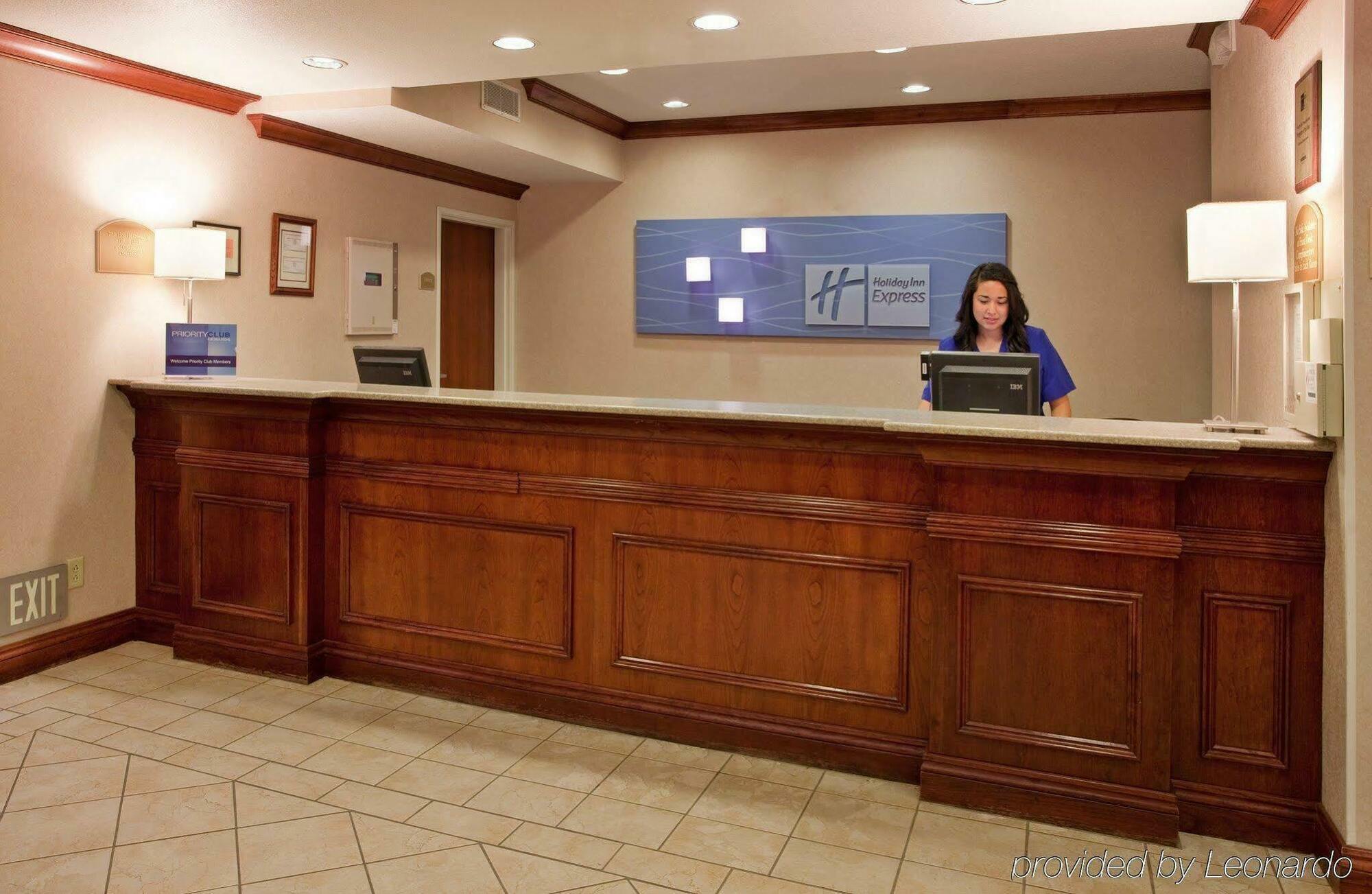 Holiday Inn Express Lawrence By Ihg Exterior photo