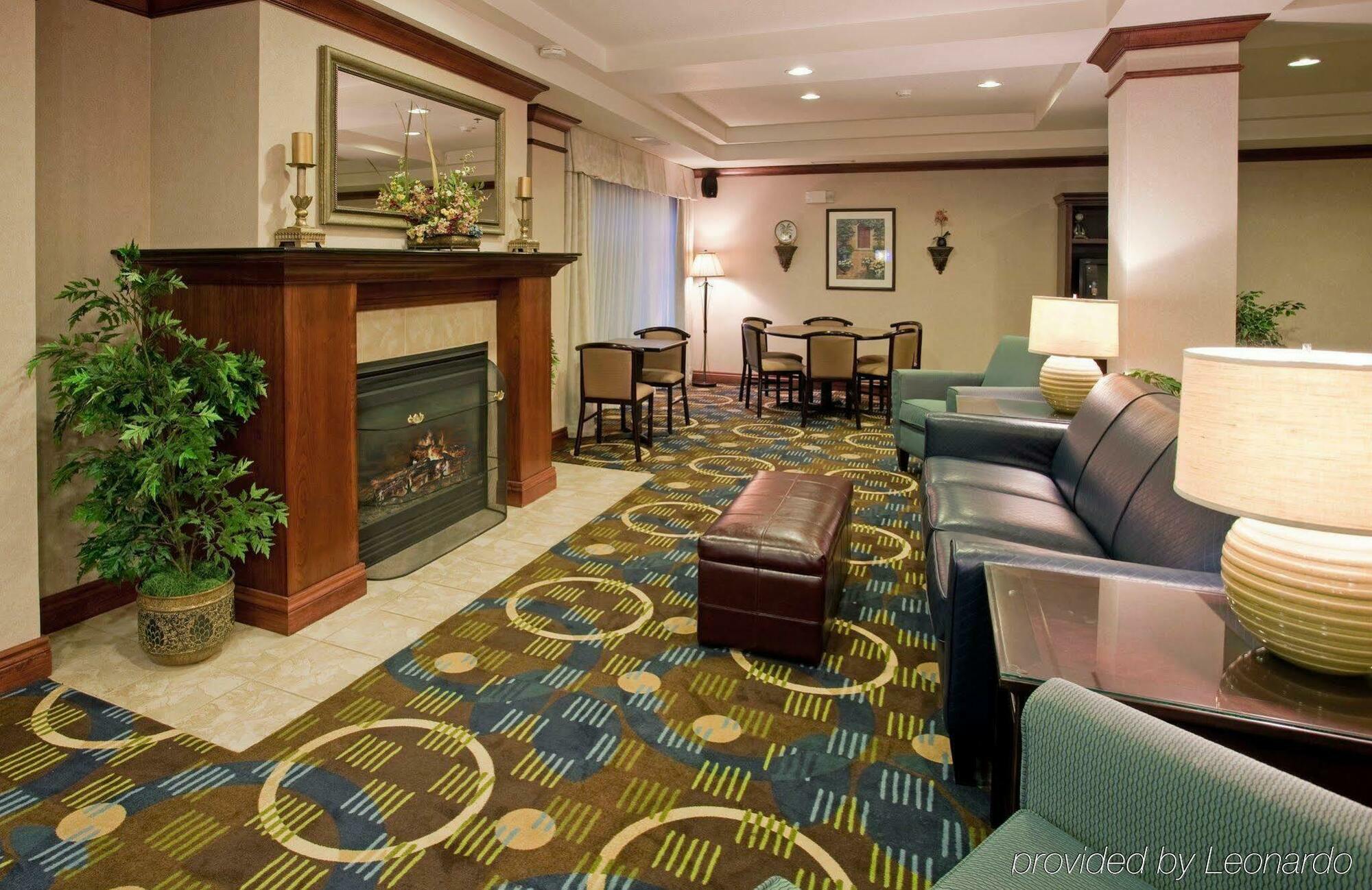 Holiday Inn Express Lawrence By Ihg Exterior photo