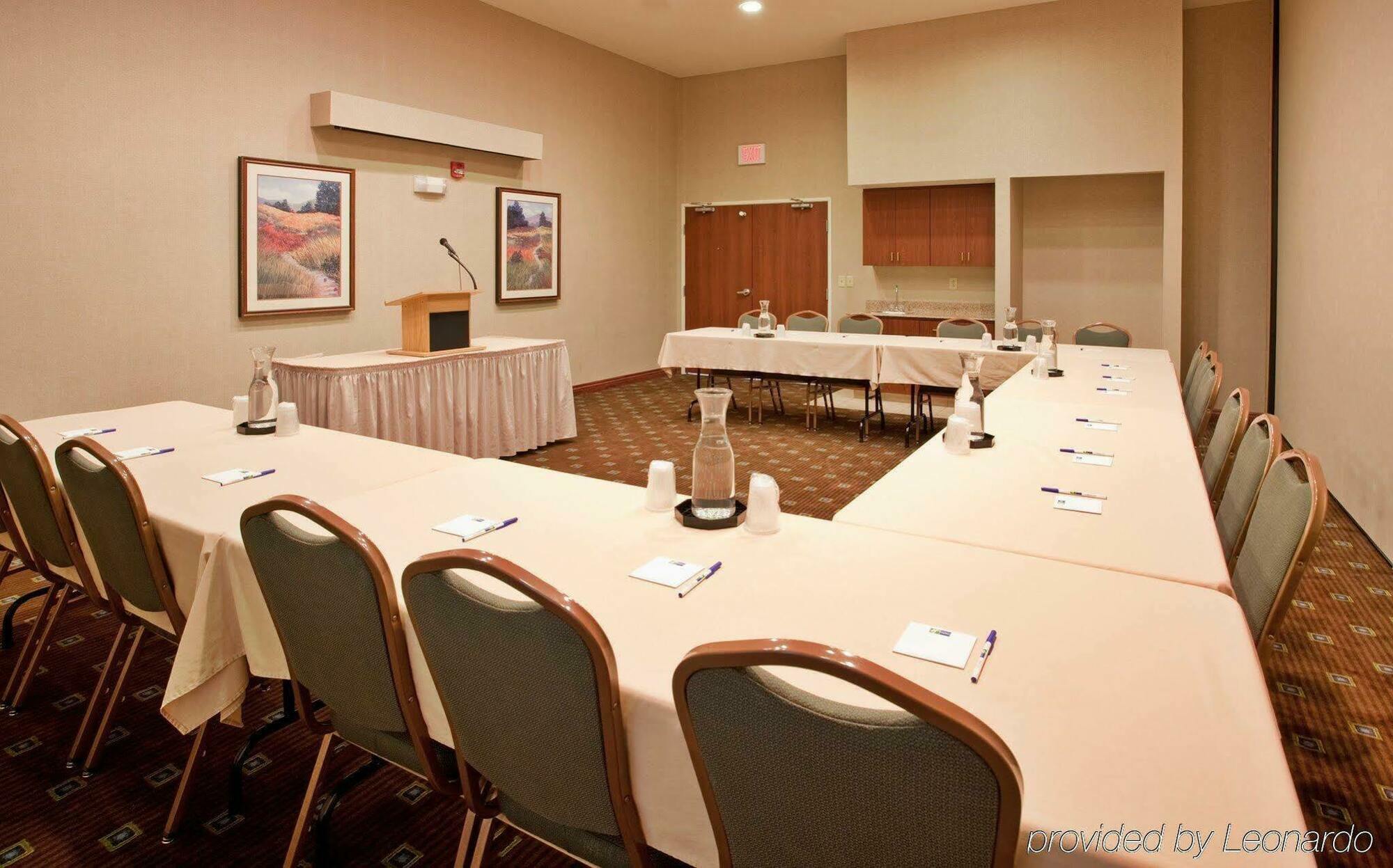 Holiday Inn Express Lawrence By Ihg Exterior photo